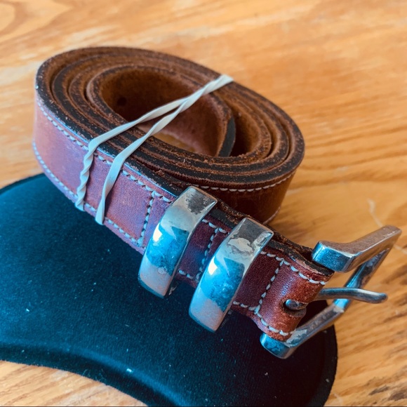 Unbranded Women's Brown Leather Belt with Contrast Stitch Size Small - Picture 4 of 16